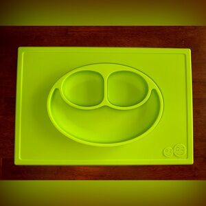 EZPZ Happy Mat 100% Silicone Suction Plate Built-inPlacemat for Toddlers (lime)✨